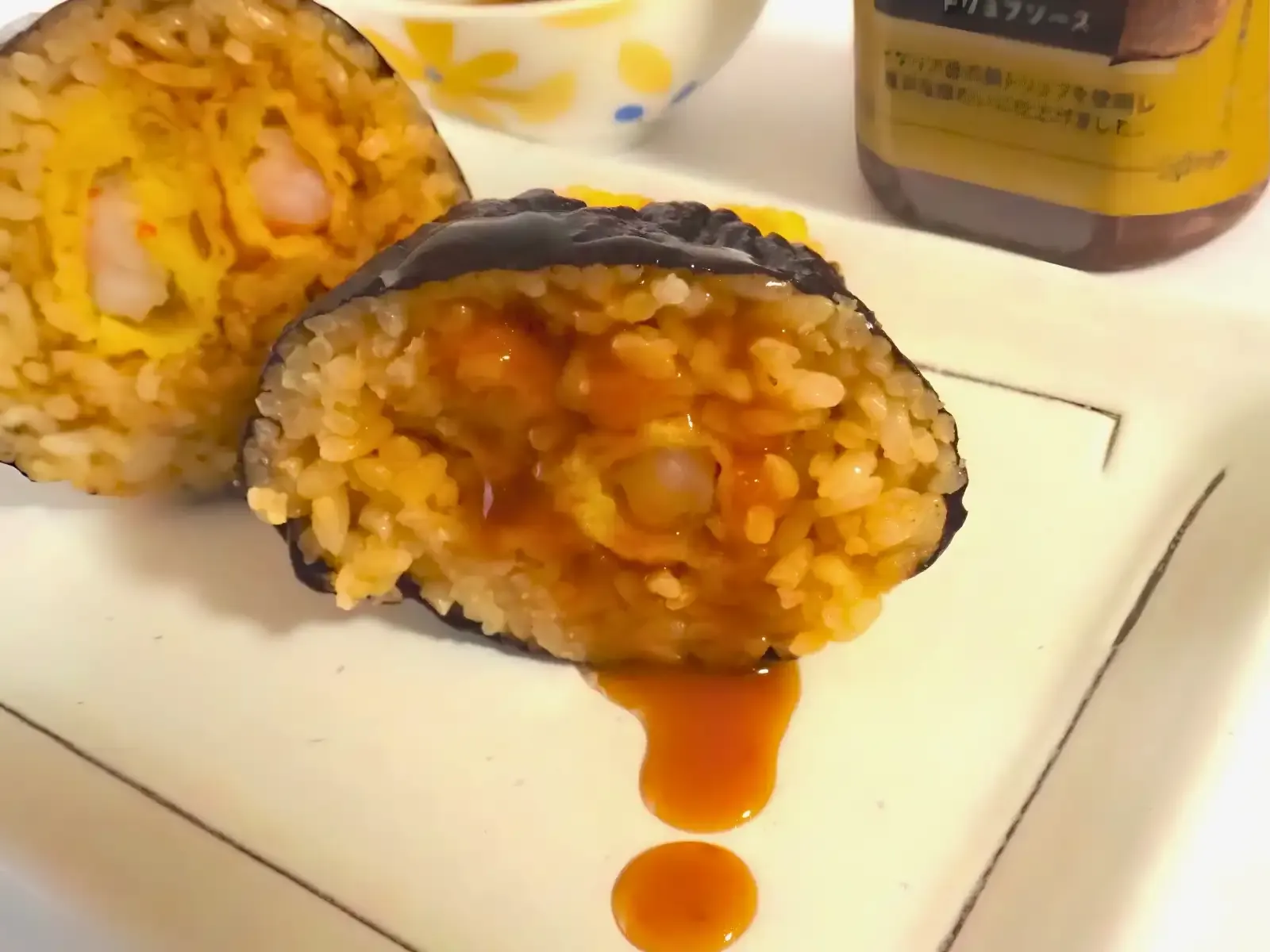 トリュフソースをかけた天むす